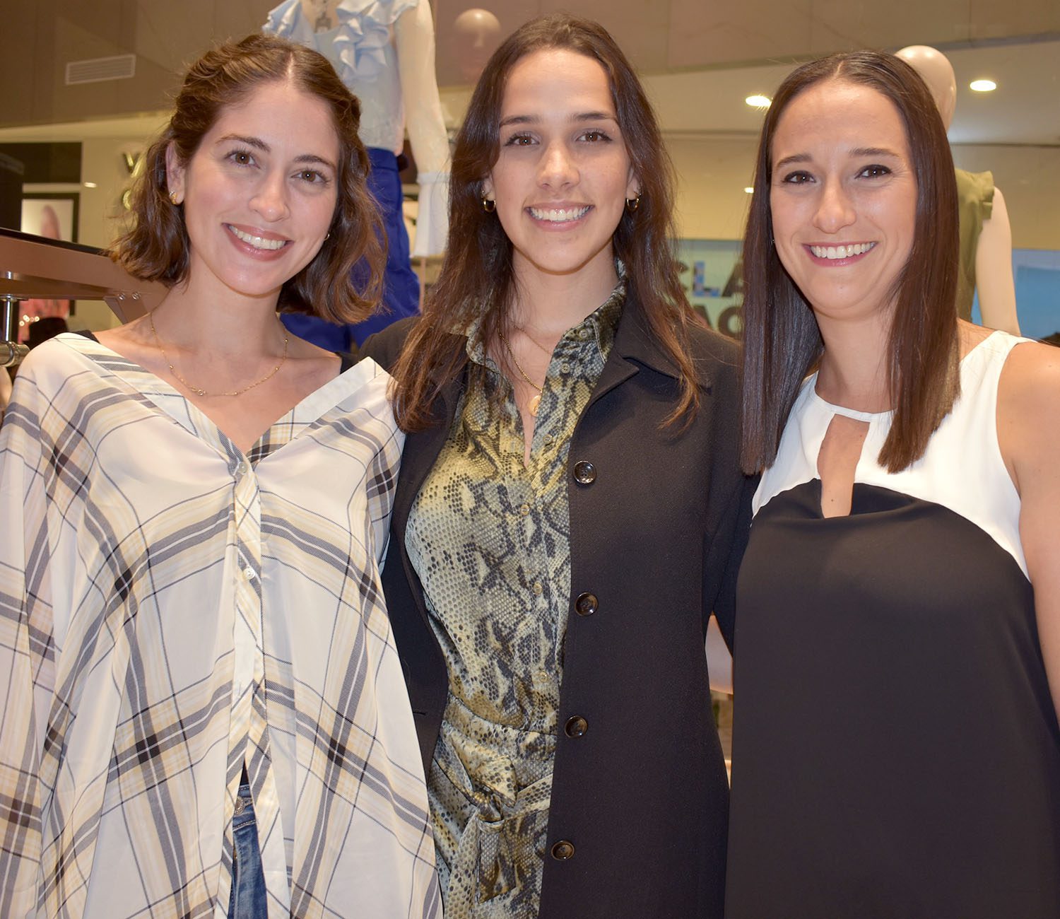 Angeles Toribio, Manuela Gonzalez y Mariana Sosa