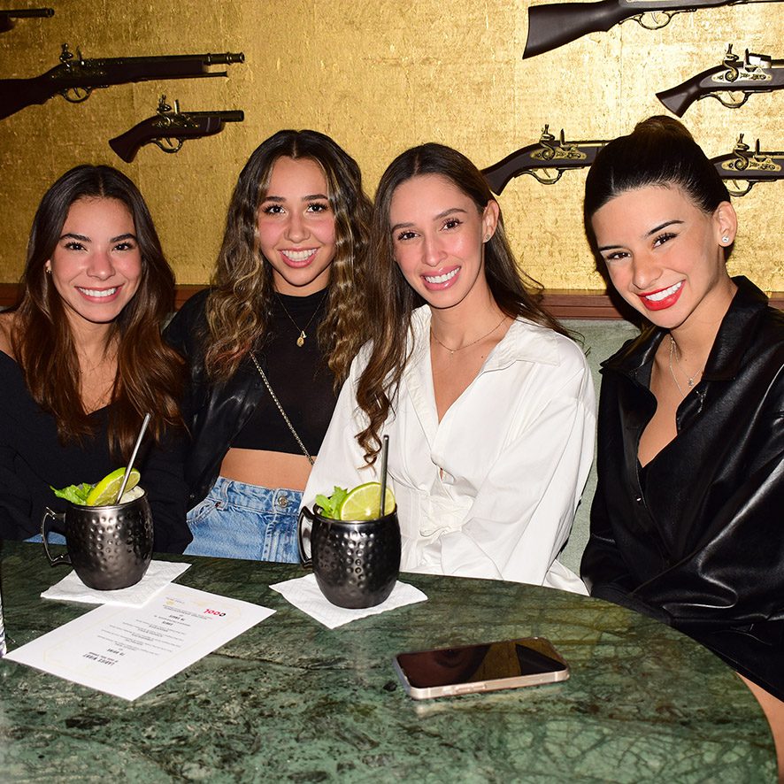 Valentina De La Rosa, Wendy Soliz, Noelia Kempff y Gabriela Justiniano