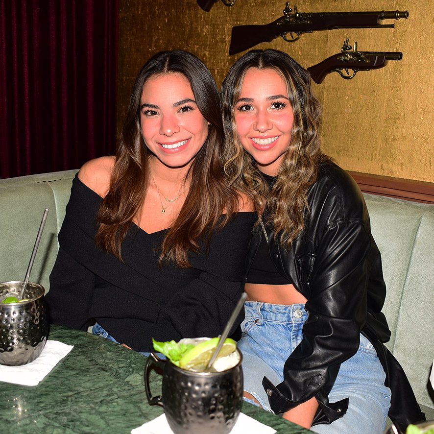 Valentina De La Rosa y Wendy Soliz