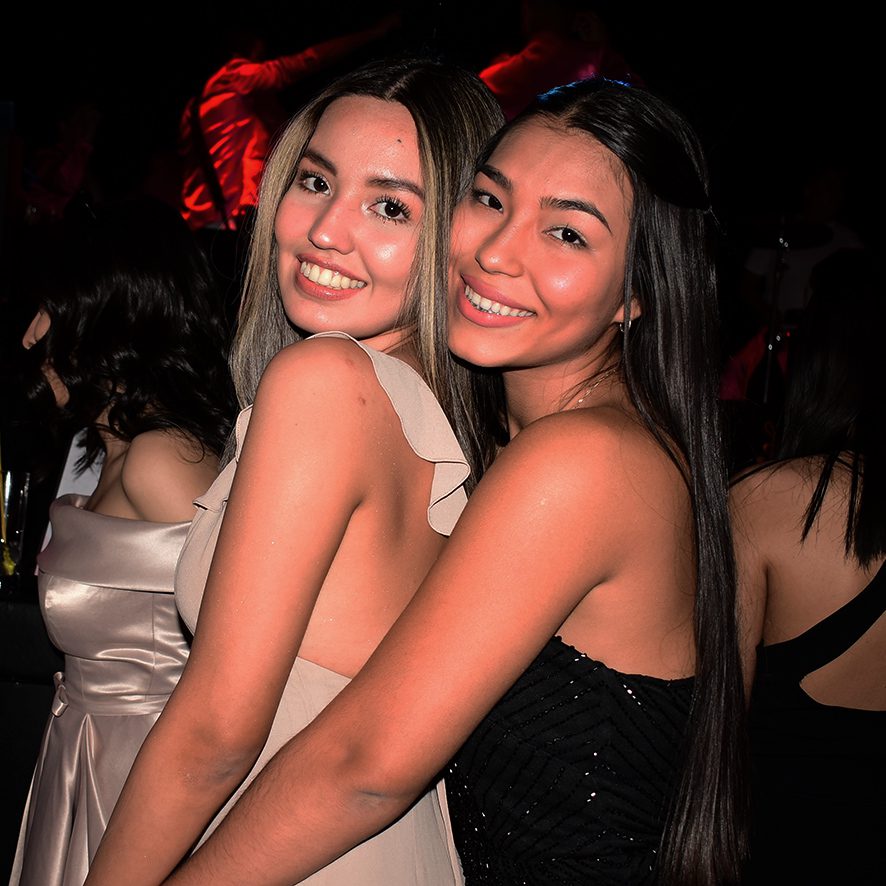 Mariangel Barba y Nicole Flores