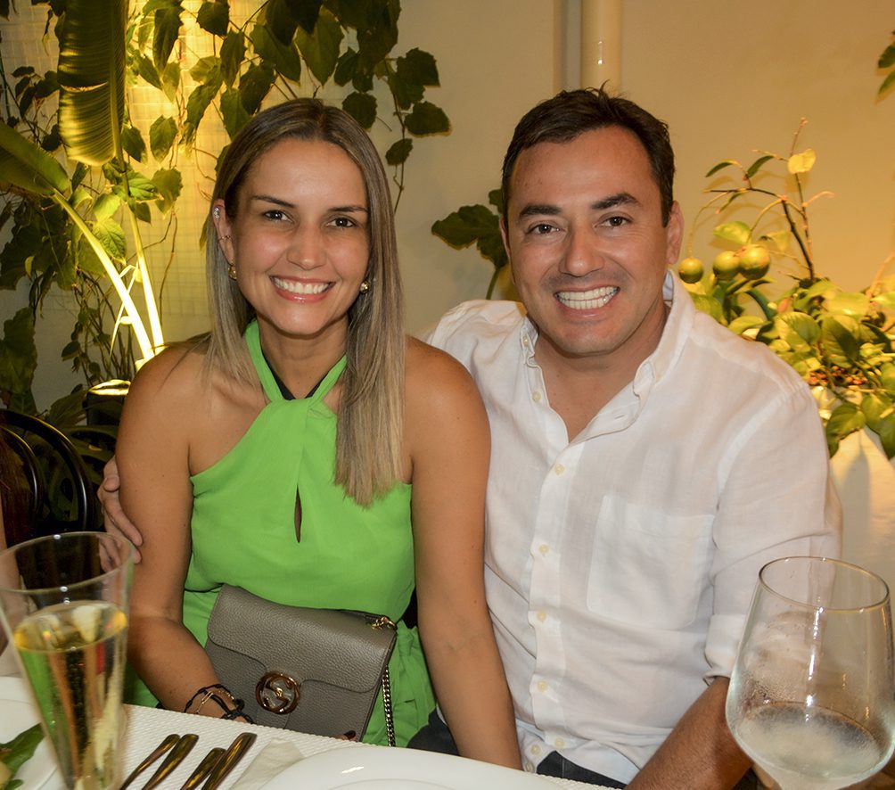 Carolina Velasco, Ronald Velarde