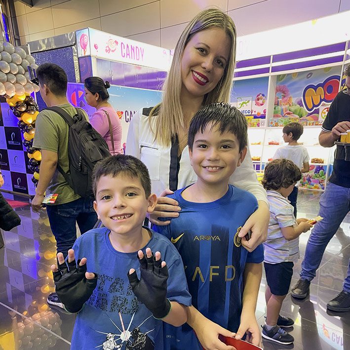 Daniela Arabe, Octavio Vaca Diez y Jose Luis