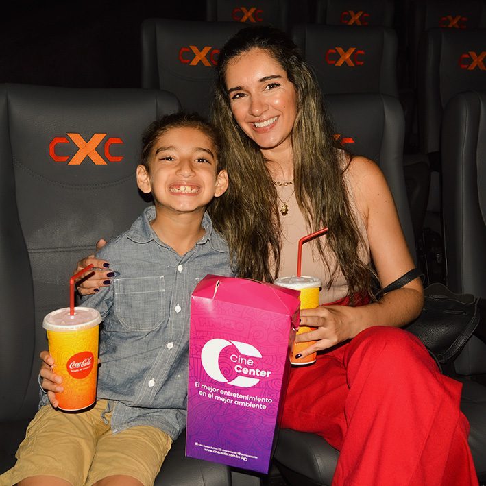 Samuel Aguilera y Paola Carolini
