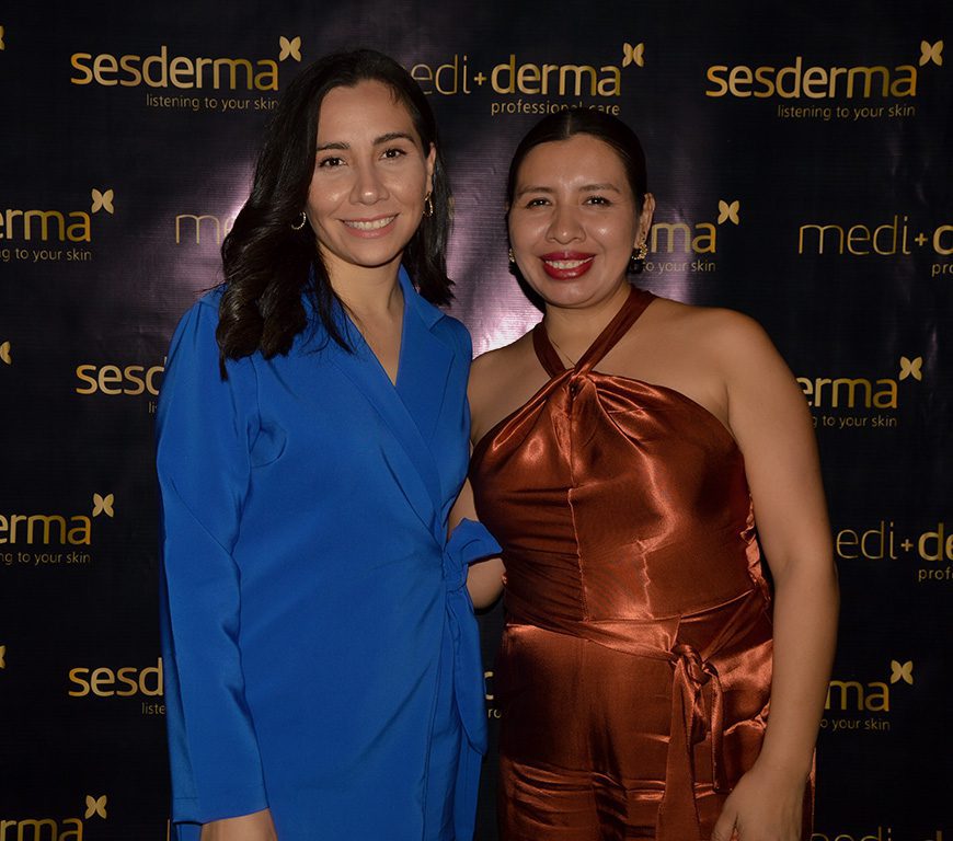 Mary Alvarez y Shina Cadena