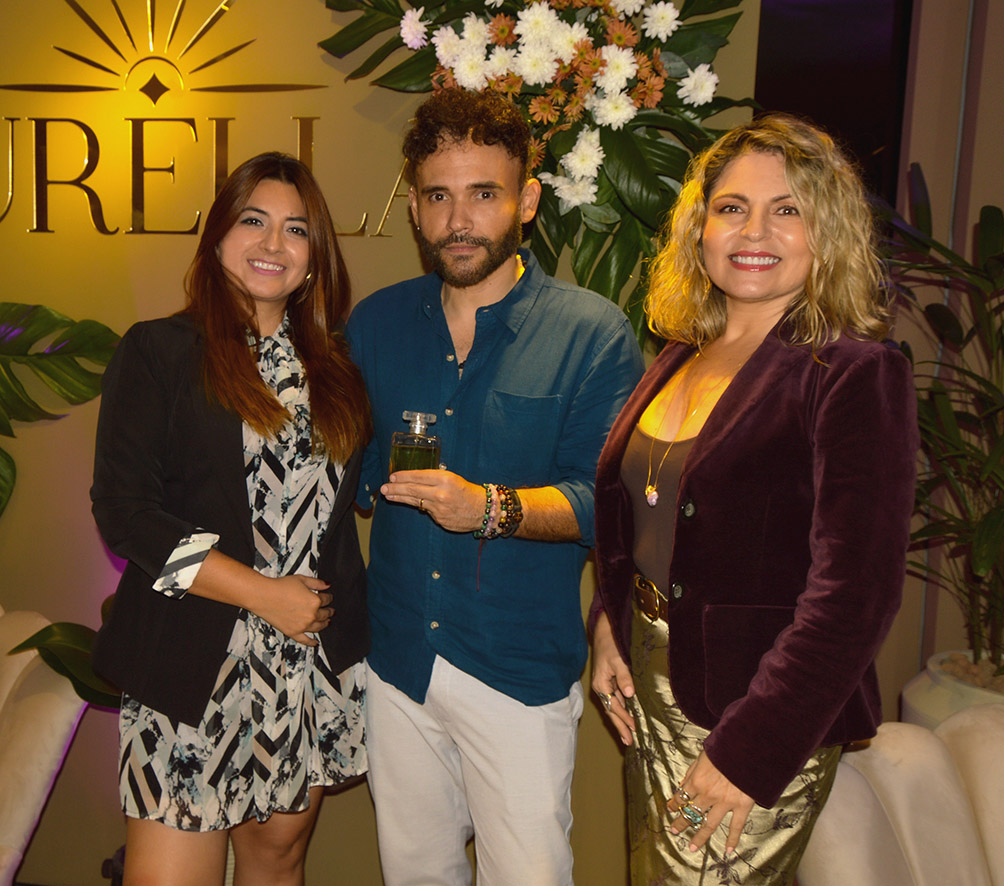 Chris Mansilla, Mauricio Hurtado y Roxana Schaiman