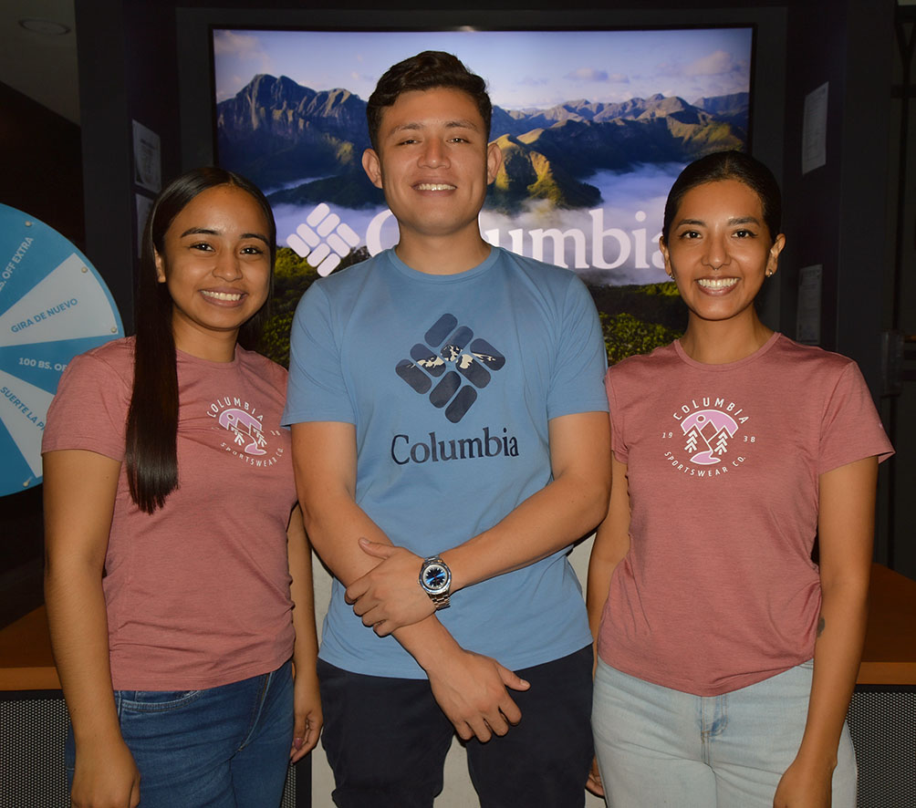 Katherine Saldaña, Marco Padilla y Belen Loritz