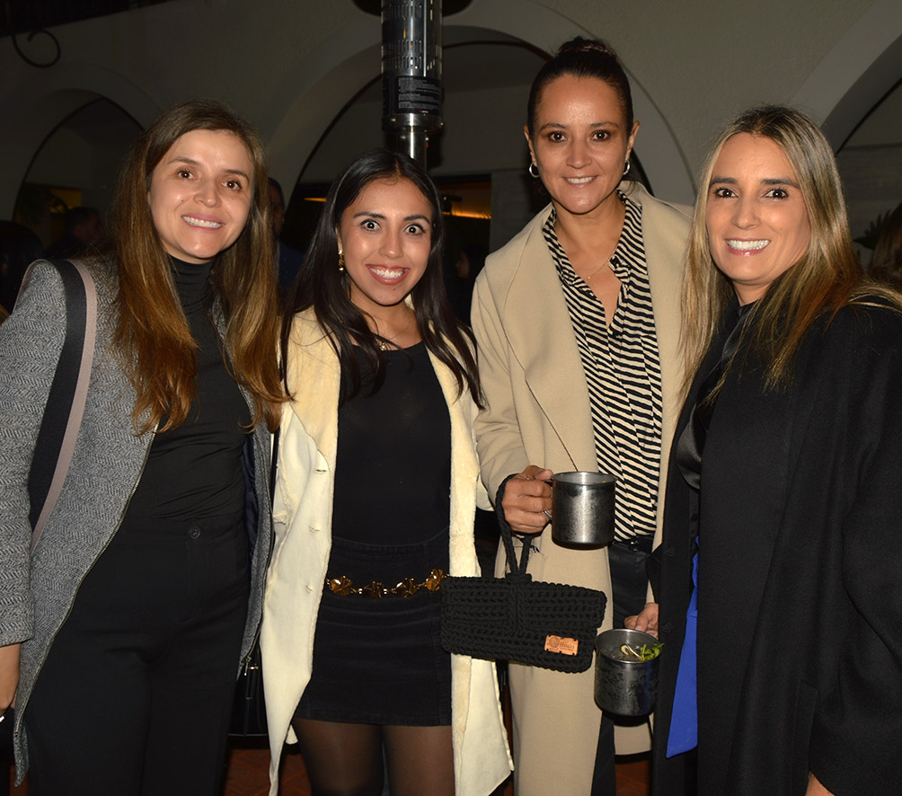 Maya Alvarez, Camila Ergueta, Grace Lunstedt y Fernanda Basaure