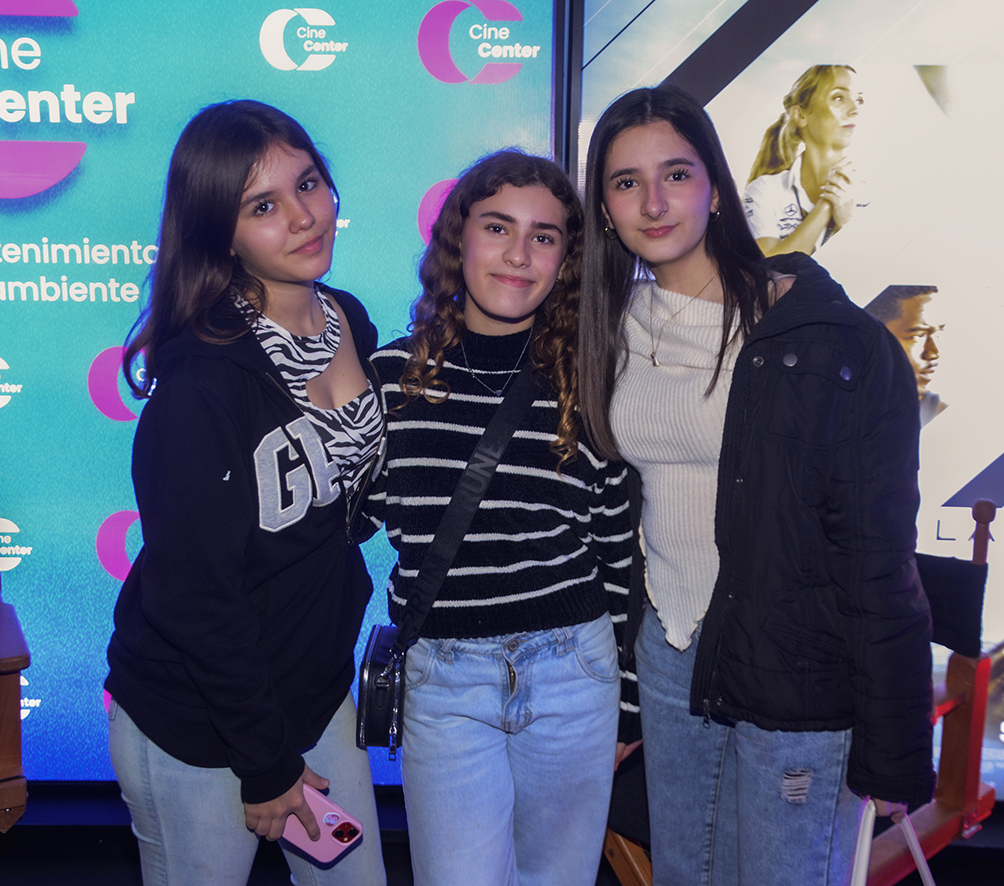 Natalia Thais, Isabela Pereira y y Camila Moreno