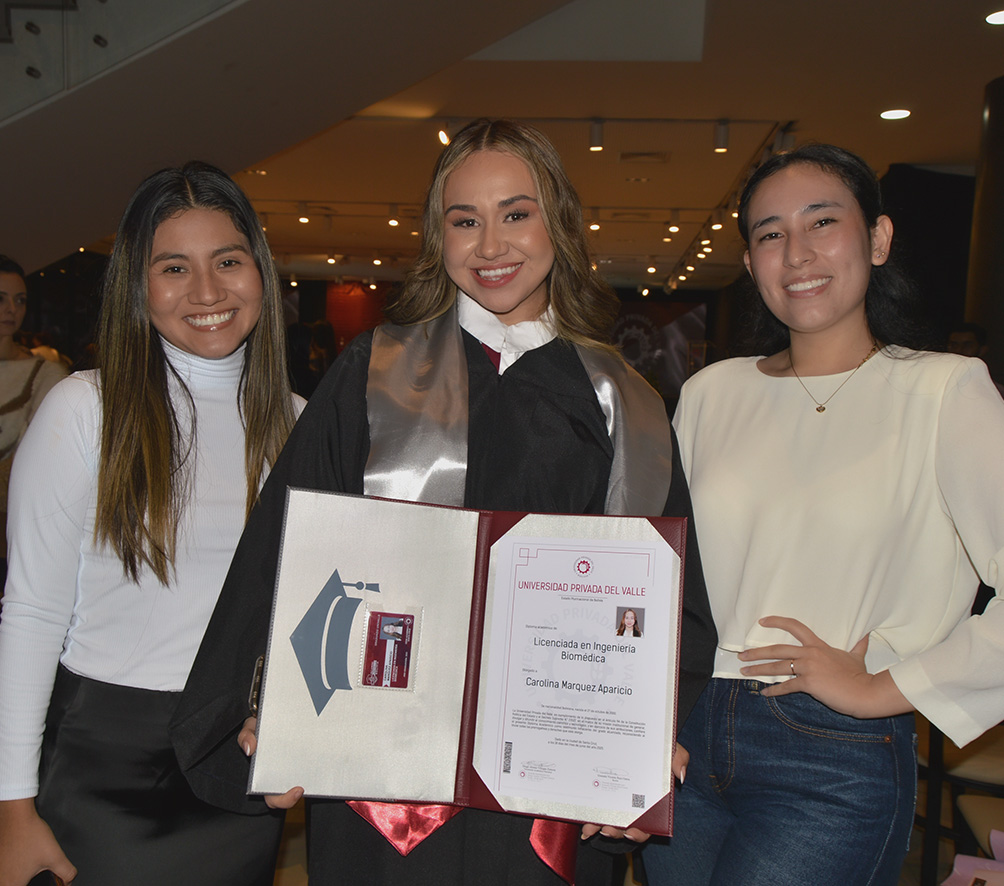 Rossiel Coca, Carolina Marquez y Mariana Colombo