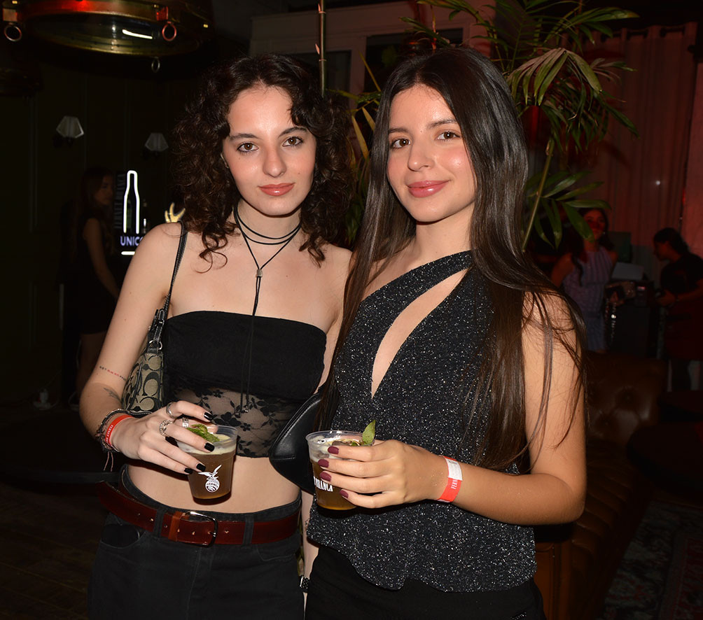 Natalia Argandoña y Danae Añez