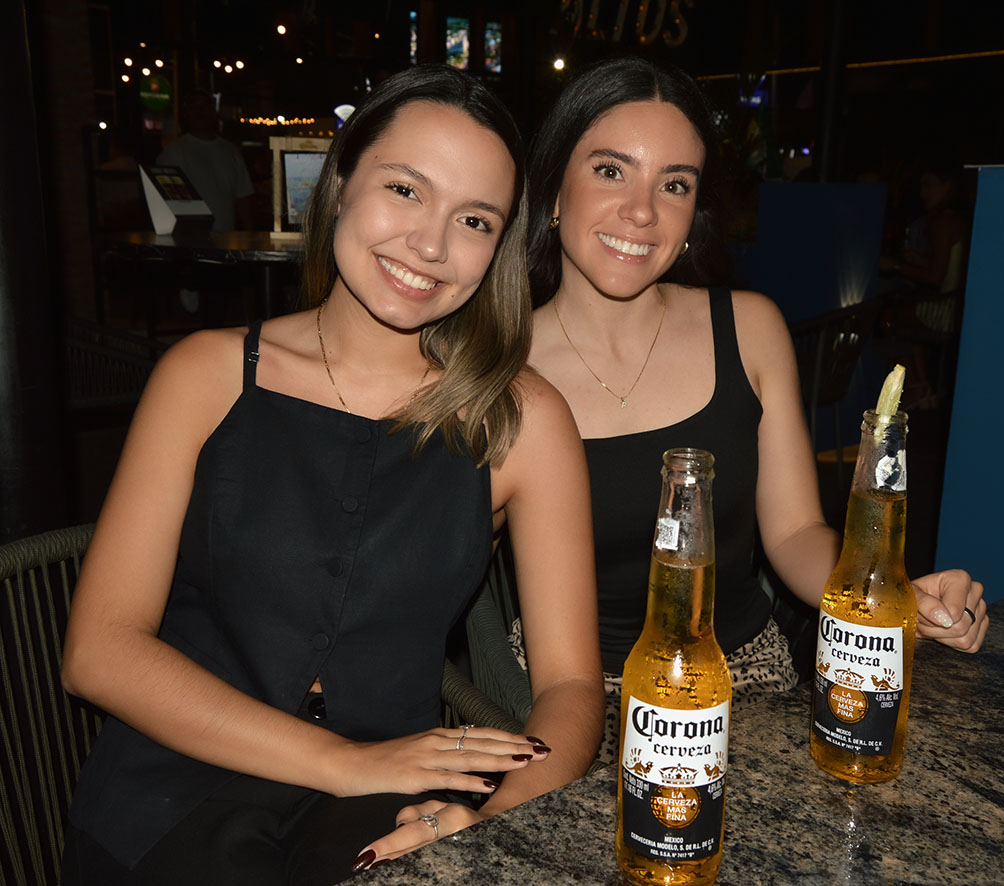 Isabela Ortiz y Paula Perez