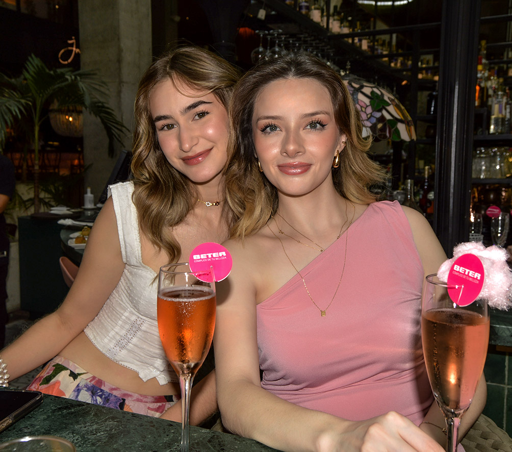 Maya Vargas y Sofia Busto