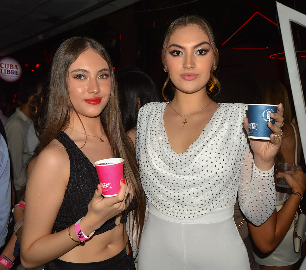 Mayte Barbery y Julianne Añez
