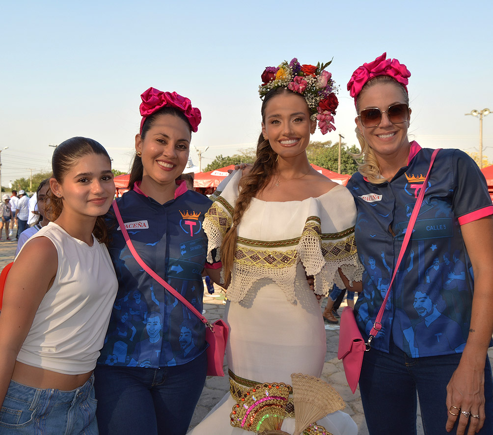 Rafaella Roca, Fabiola Roca, Camila Roca y Juana Cavagna