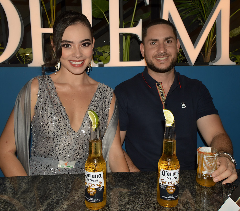 Vanessa Hayes y Josue Limalobo