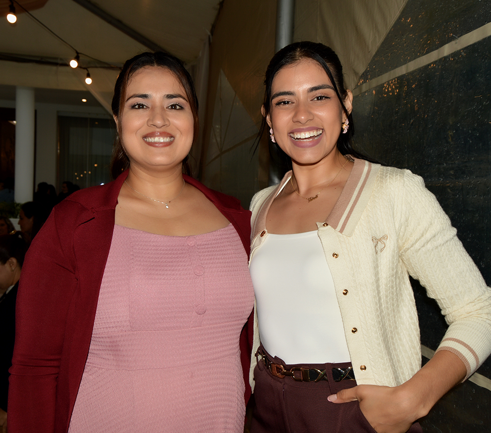 Bianca Ayala y Valeria Valle