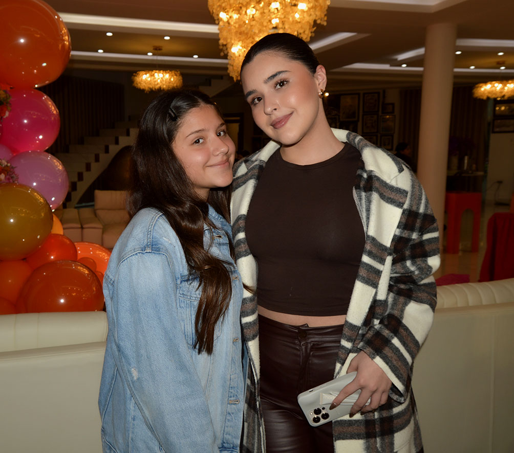 Maria Rosario Galvis y Valentina Flores