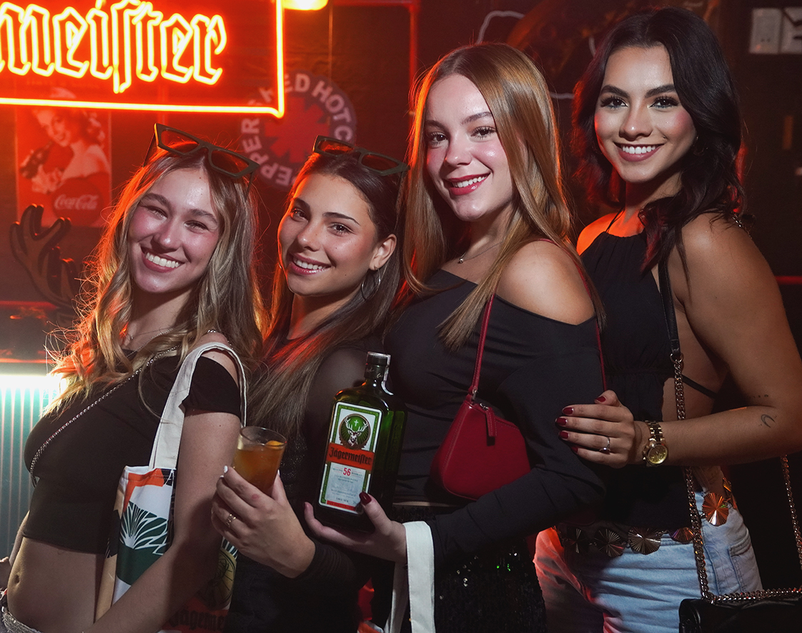 Olivia Duran, Alejandra El Hage, Nicole Cuellar y Paula Montenegro