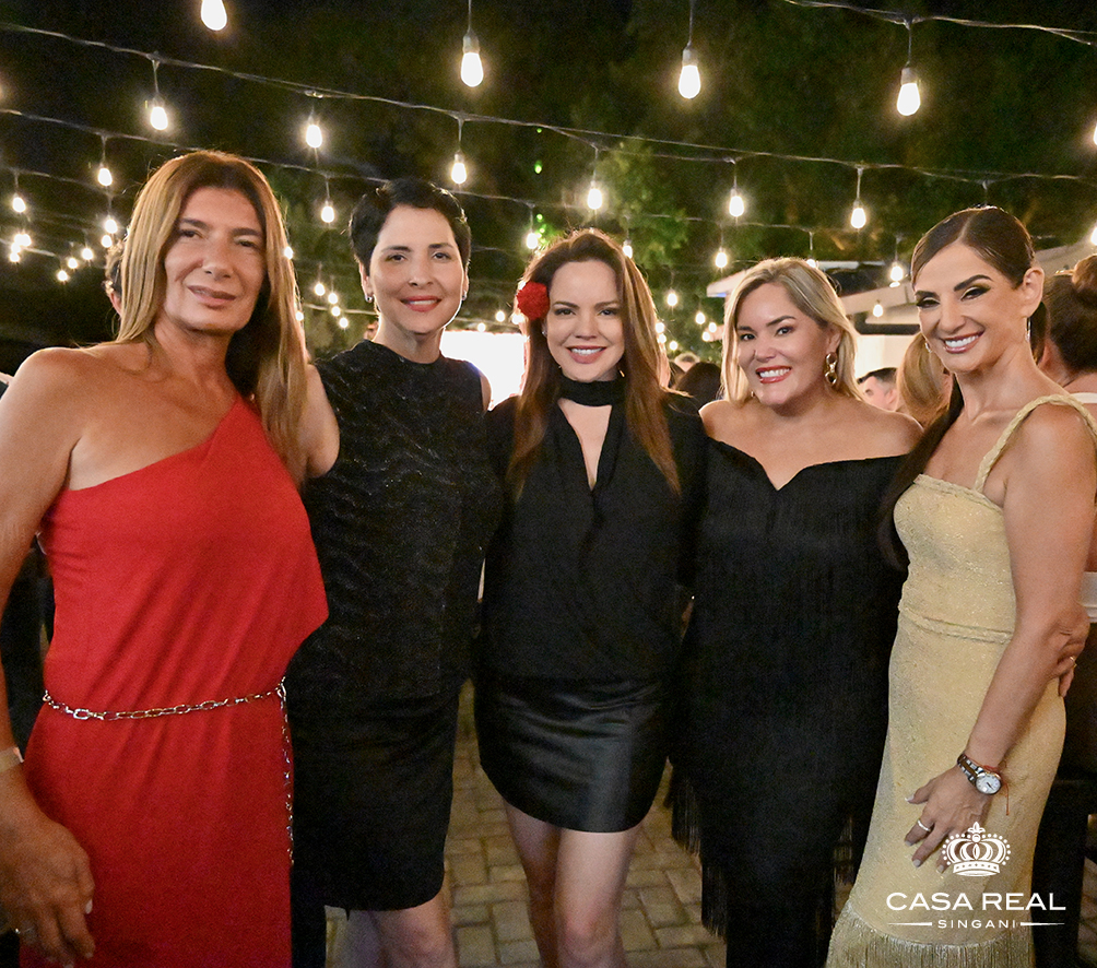 Claudia Hermoza, Vanesa Cirbian, Krishna Suárez, Sabrina Patiño y Katya FuertesJPG