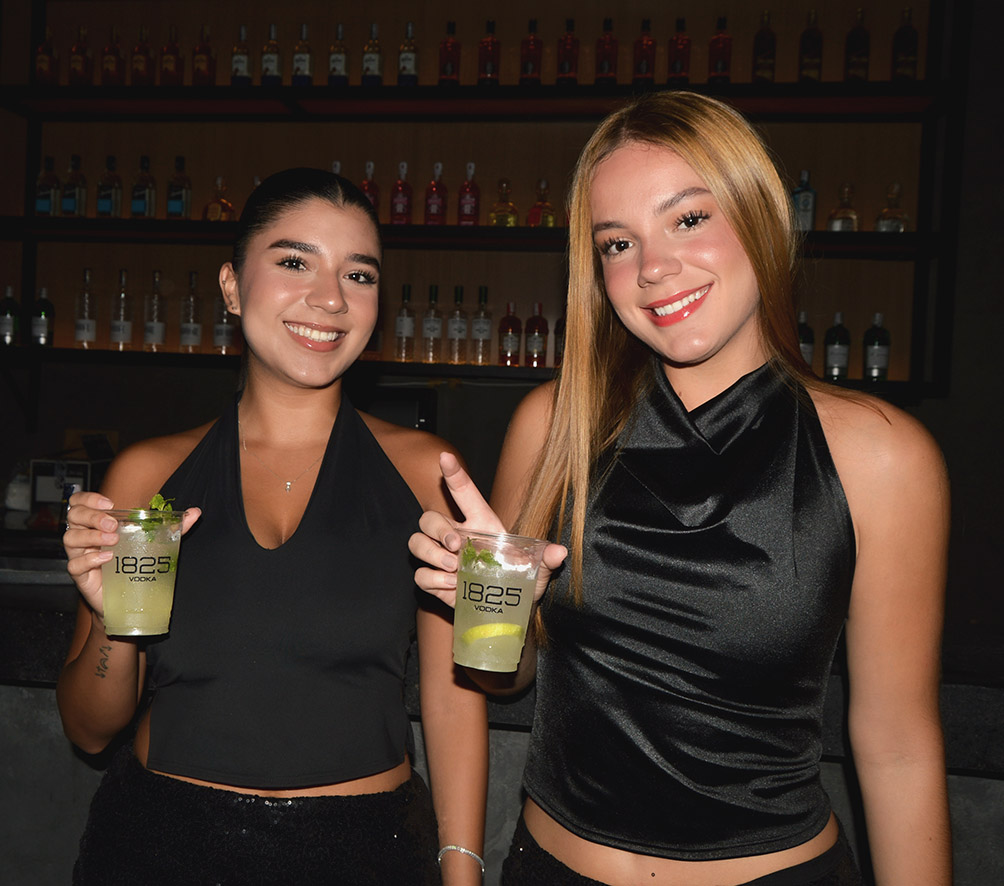 Rebeca Anez y Nicole Cuellar
