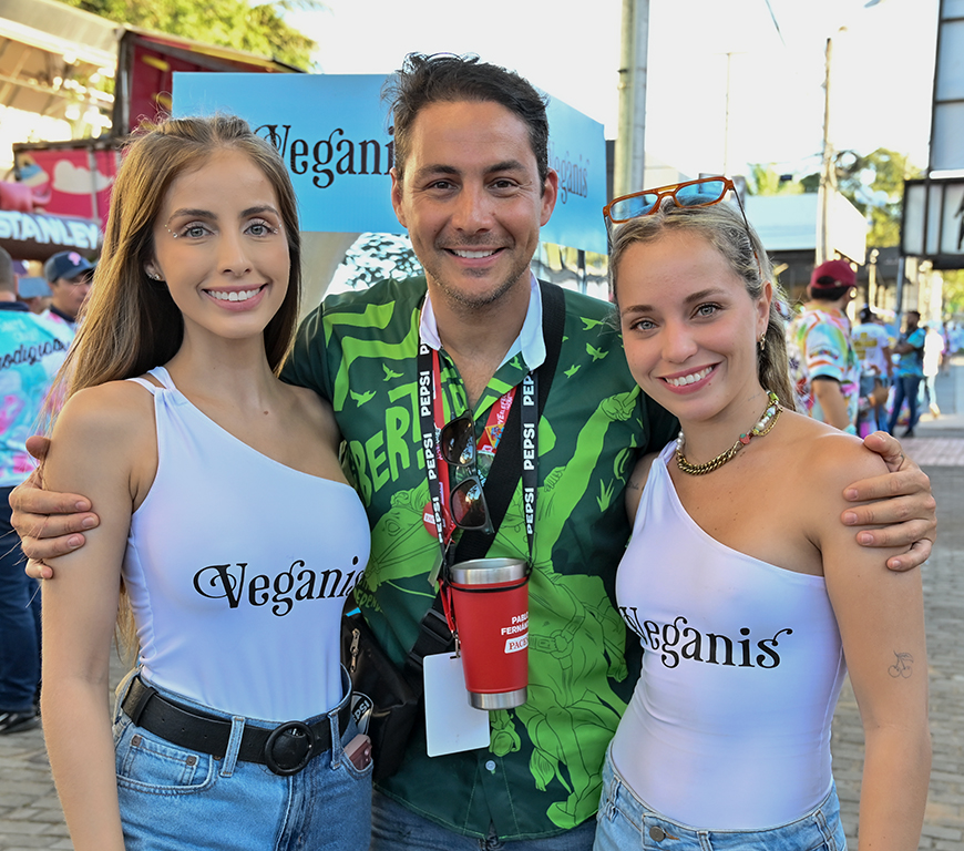 Fernanda Rivero, Pablo Fernández y Dani Vargas