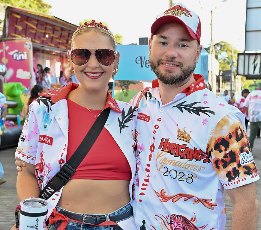 Nathaly Yovhio y Pablo Flores