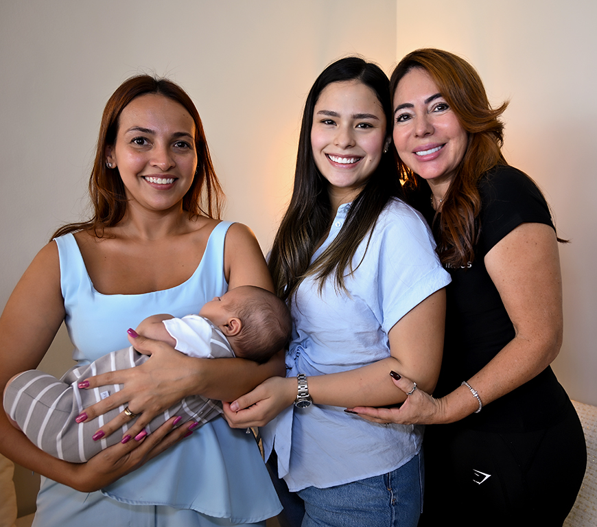 Alejandra Hevia, Fabiana Chávez y Lena Torrelio