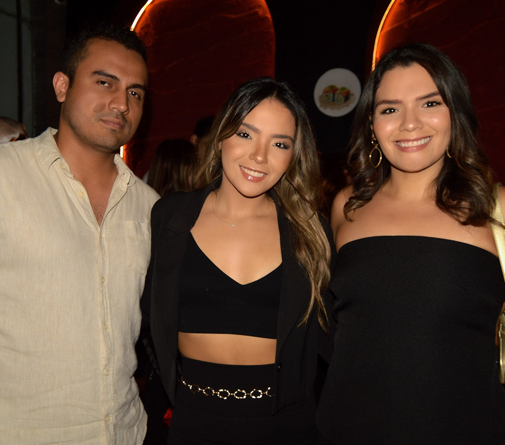 Antonio Bello, Lariza Ortiz y Daniela Ortiz