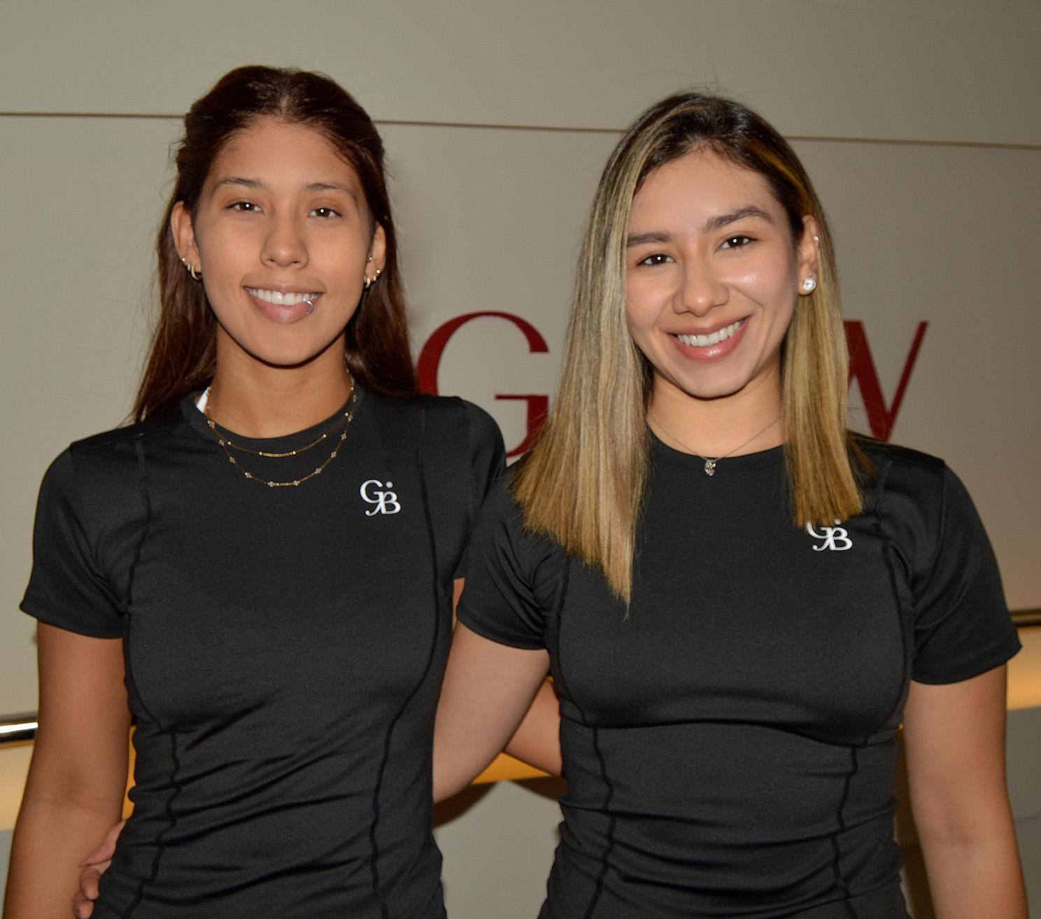Constanza Castillo y Nathalia Perez