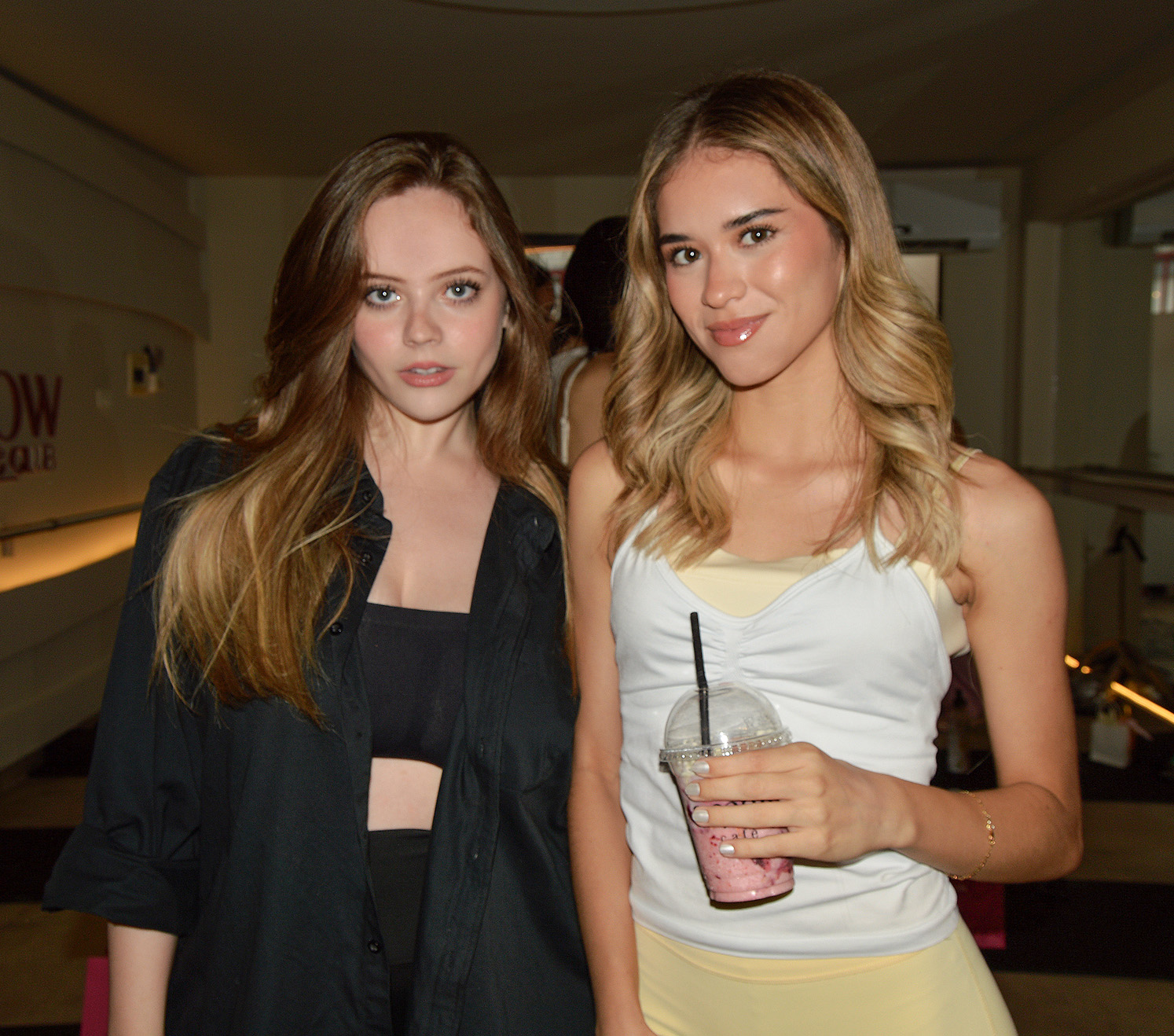 Victoria Anderson y Luciana Pedraza