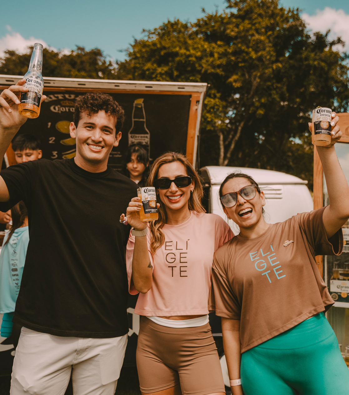 Leonardo Acosta, Paty y Lorena Guzmán