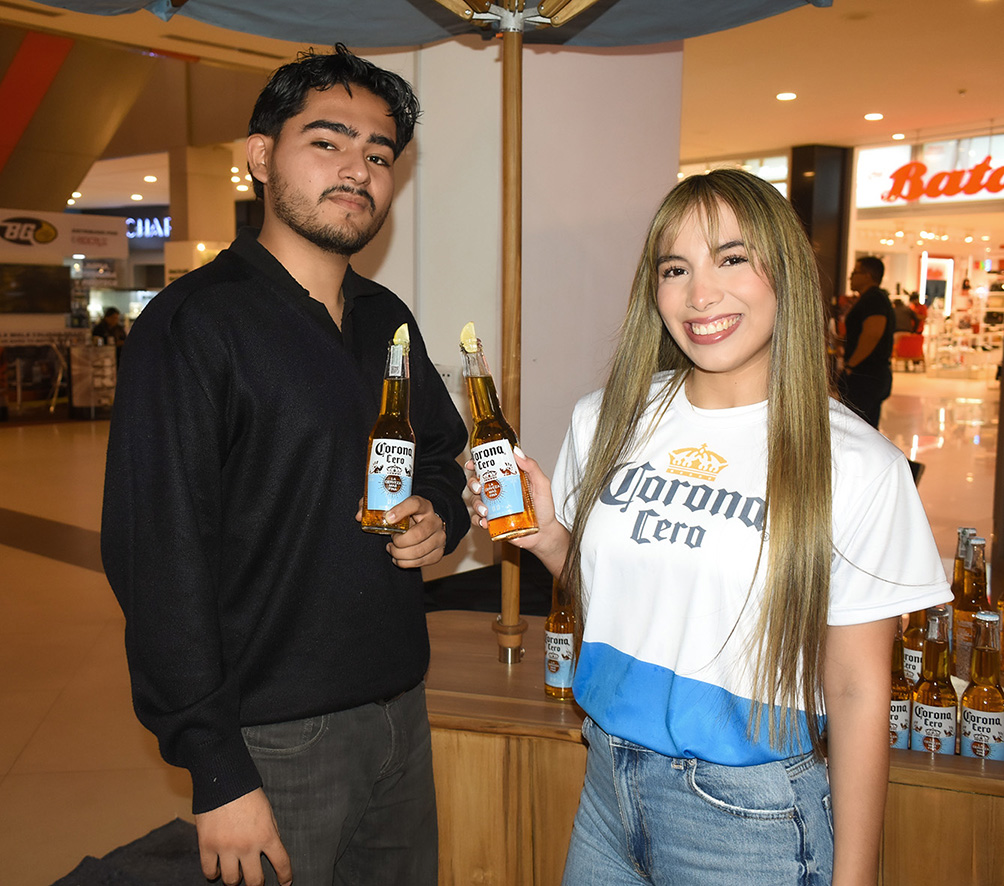 Angel Barientos y Camila Gonzales