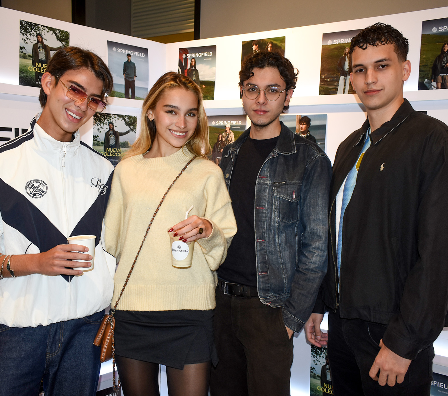 Sebastian Velasco, Paris Larsen, Nicolas Rossell y Manuel Ortiz