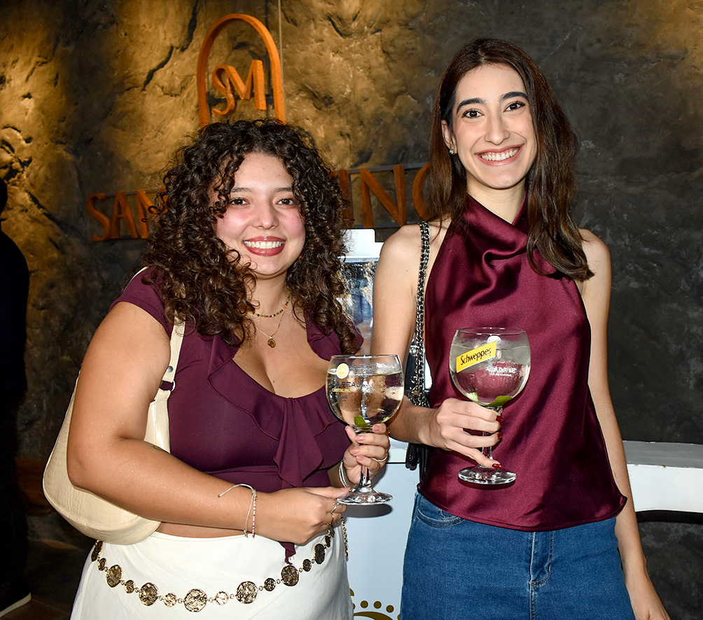 Constanza Marcos y Rebecca Cronenbold