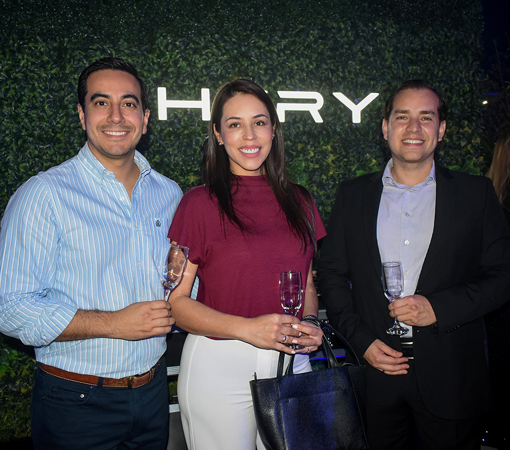 Fernando Arias, Carla Tavera e Iver Gutierrez