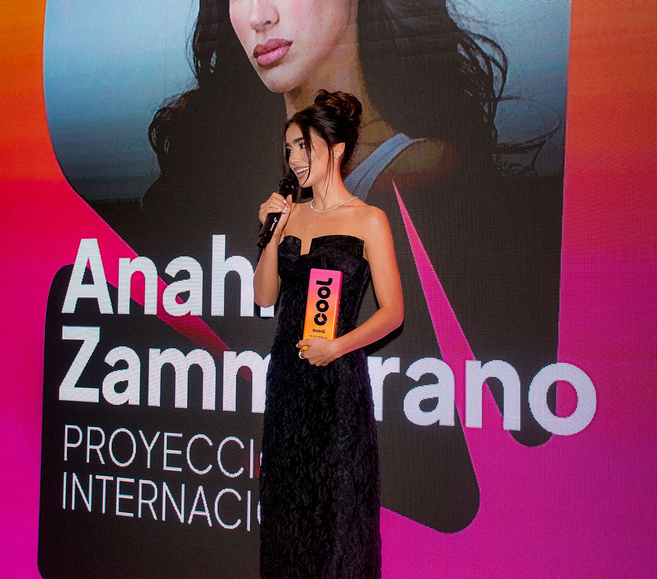 Anahí Zambrano