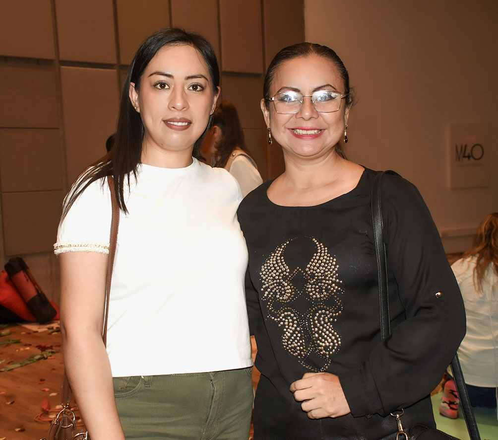 Belen Benitez y Solia Centeno