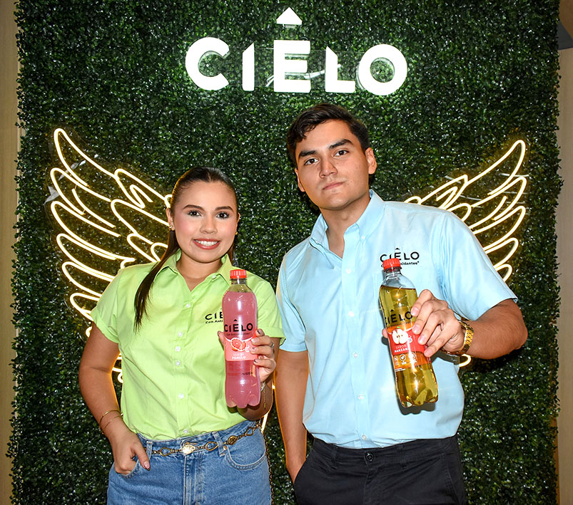 Flavia Canido y Angel Añaños