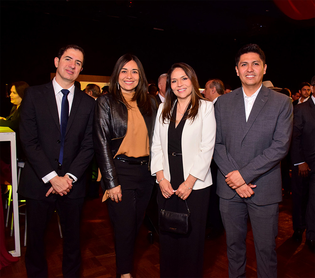 Leonardo Silva, Karen Banegas, Claudia Guereca y Sabastian Vargas