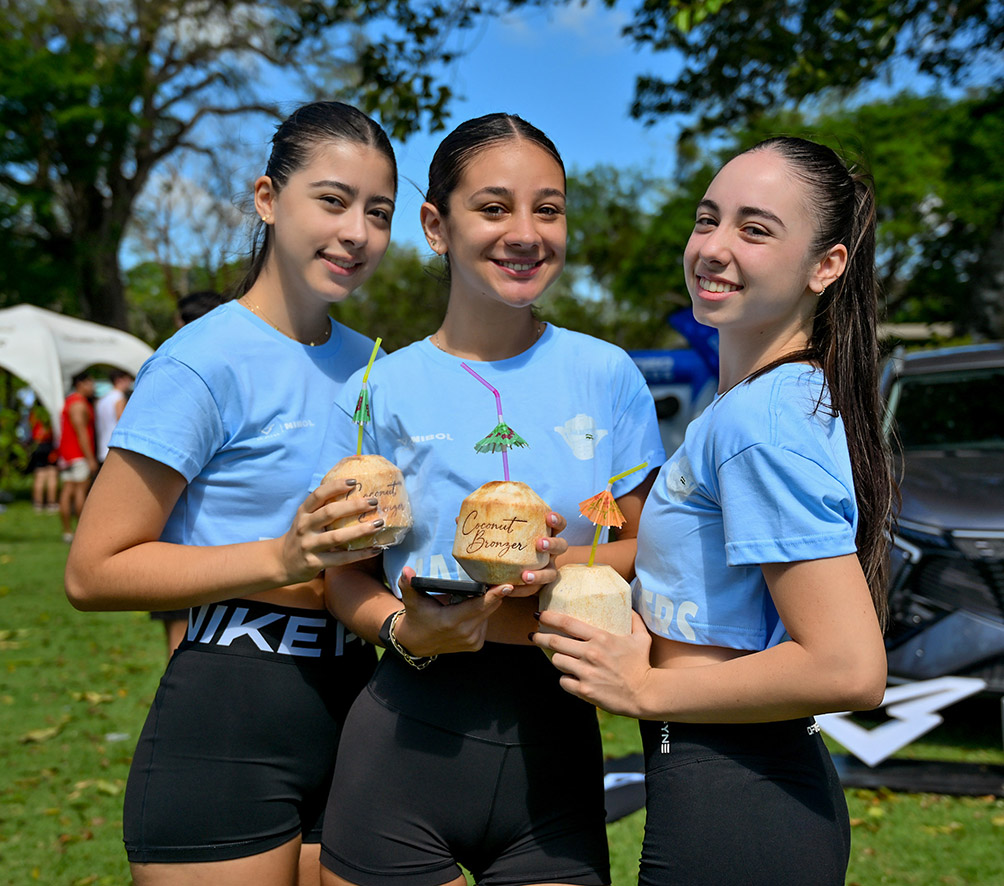 Sara Valentina Vargas, Ivana Vera y Victoria Argandoña
